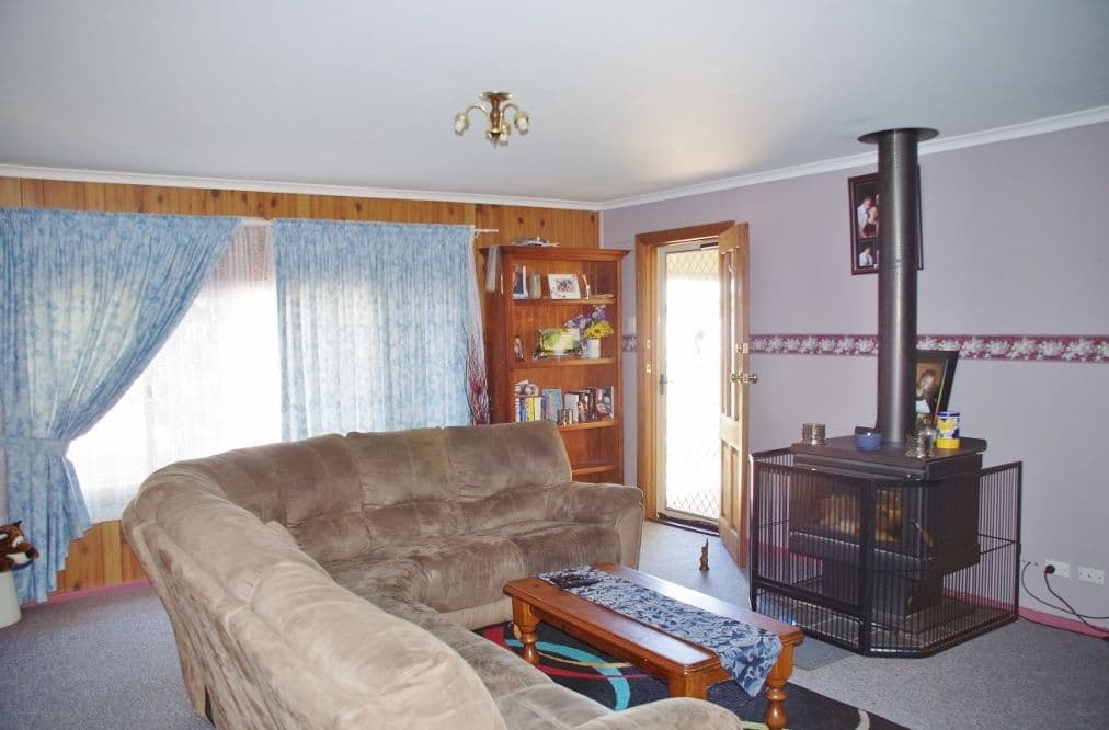 12 Hopkins Street, Renmark SA 5341, Renmark - Thumbnail 2