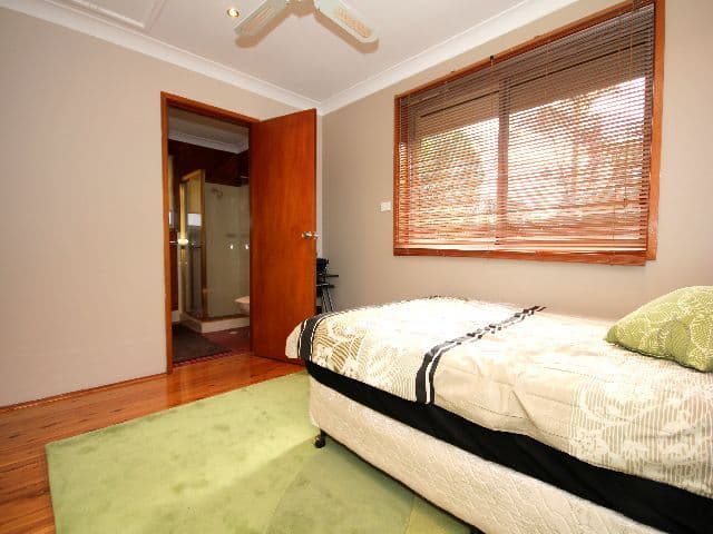 96 Flinders Road, GEORGES HALL NSW 2198, Georges Hall - Thumbnail 8
