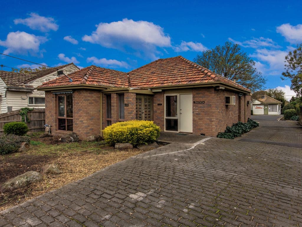 309 Main Road East, St Albans VIC 3021, St Albans - Thumbnail 2