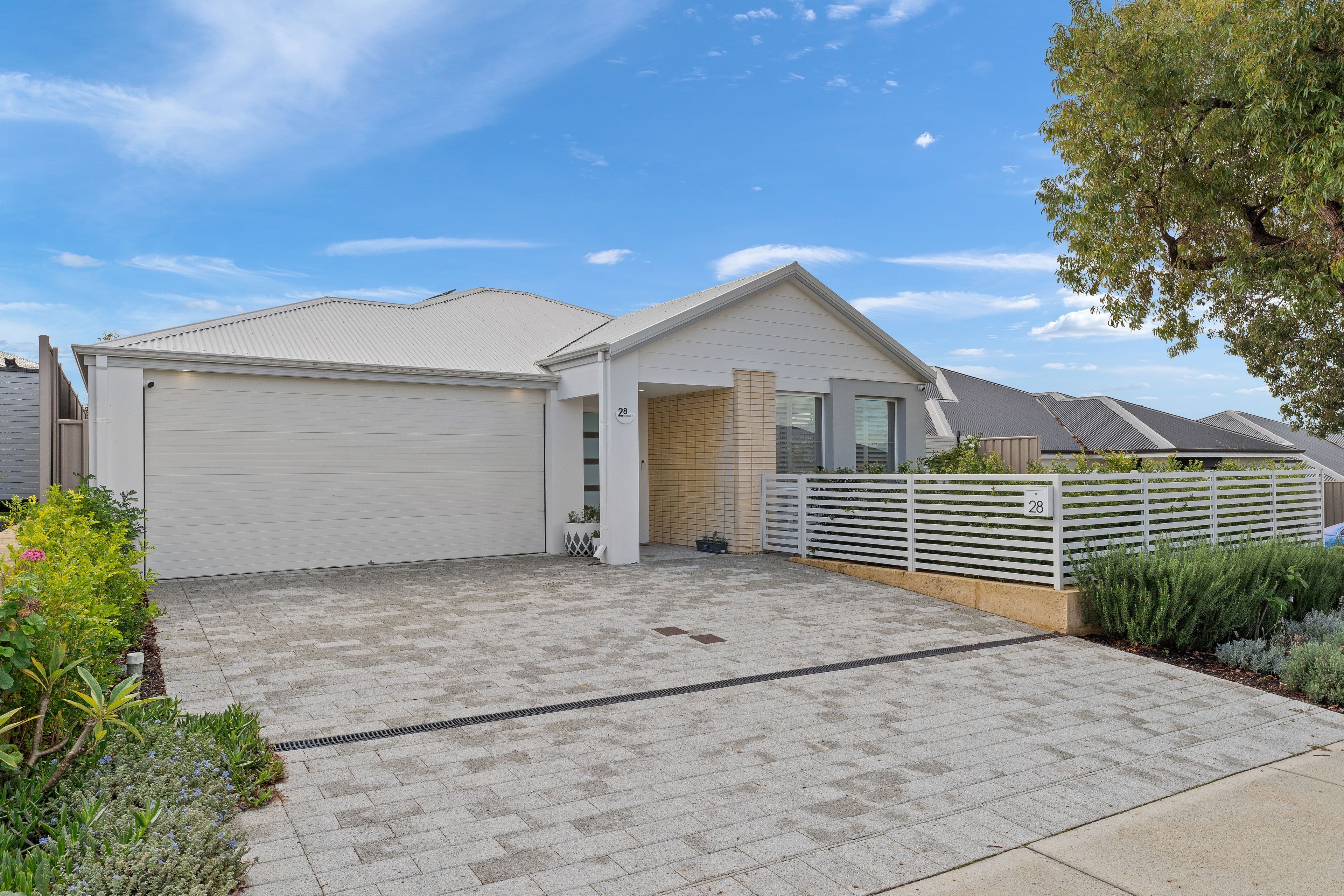 28 Hinckley Street, Parmelia WA 6167, Parmelia - Image 1