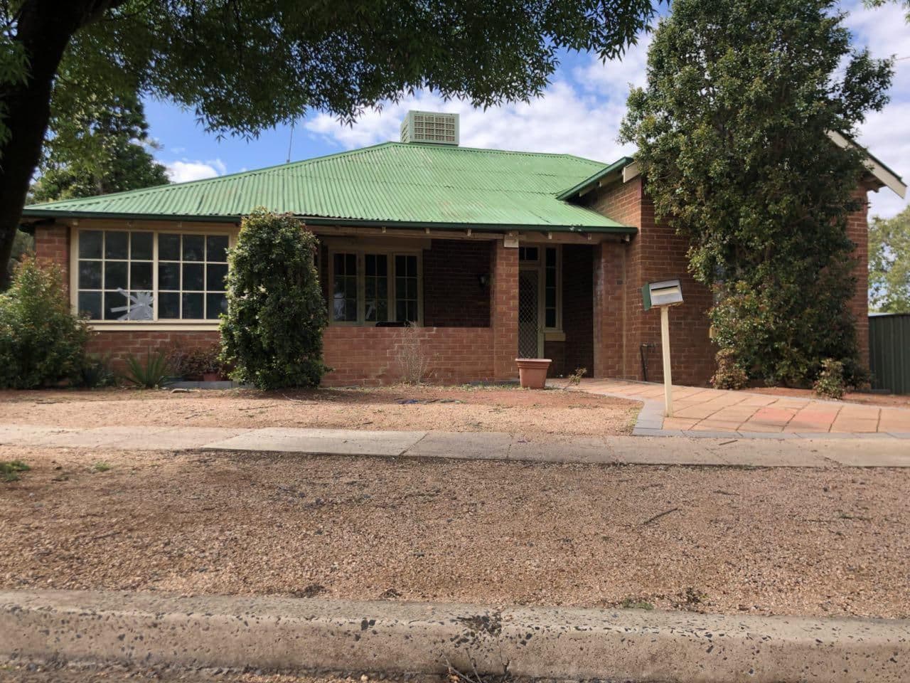 11 Close Street, Parkes - Image 1