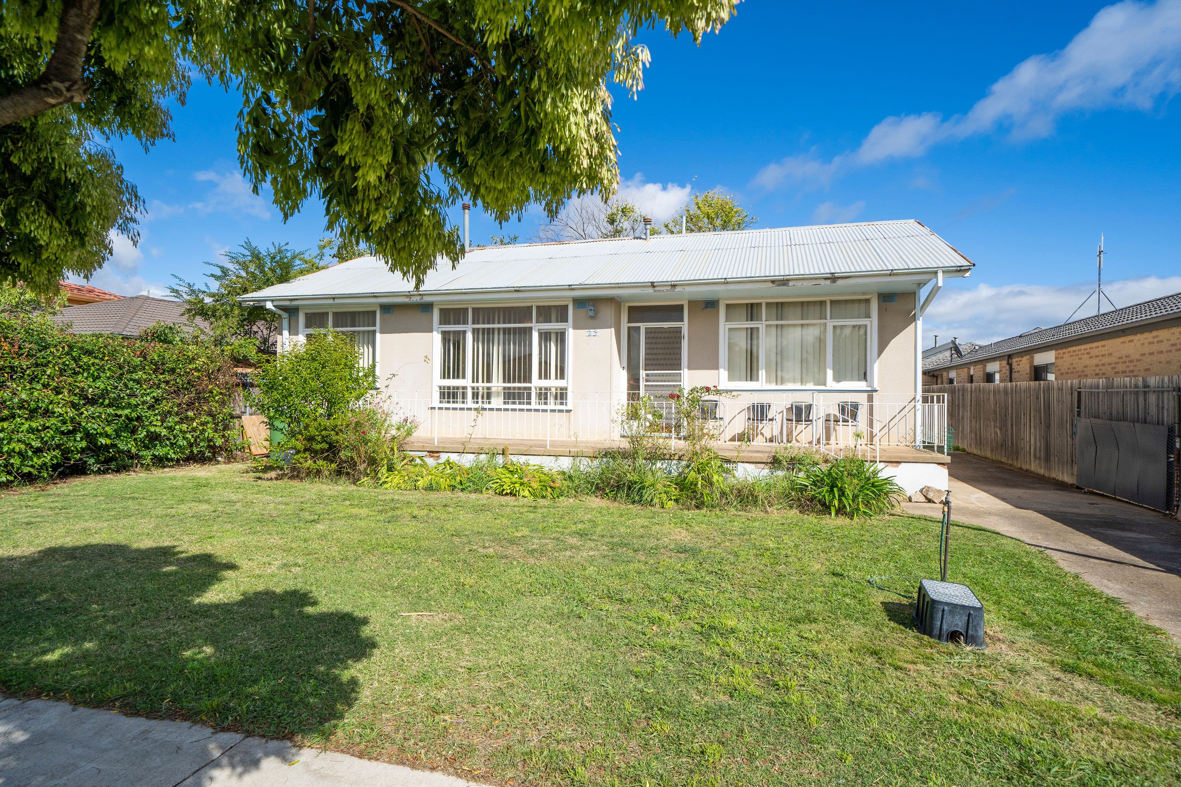 23 Stornaway Road, Queanbeyan NSW 2620, Queanbeyan - Image 1