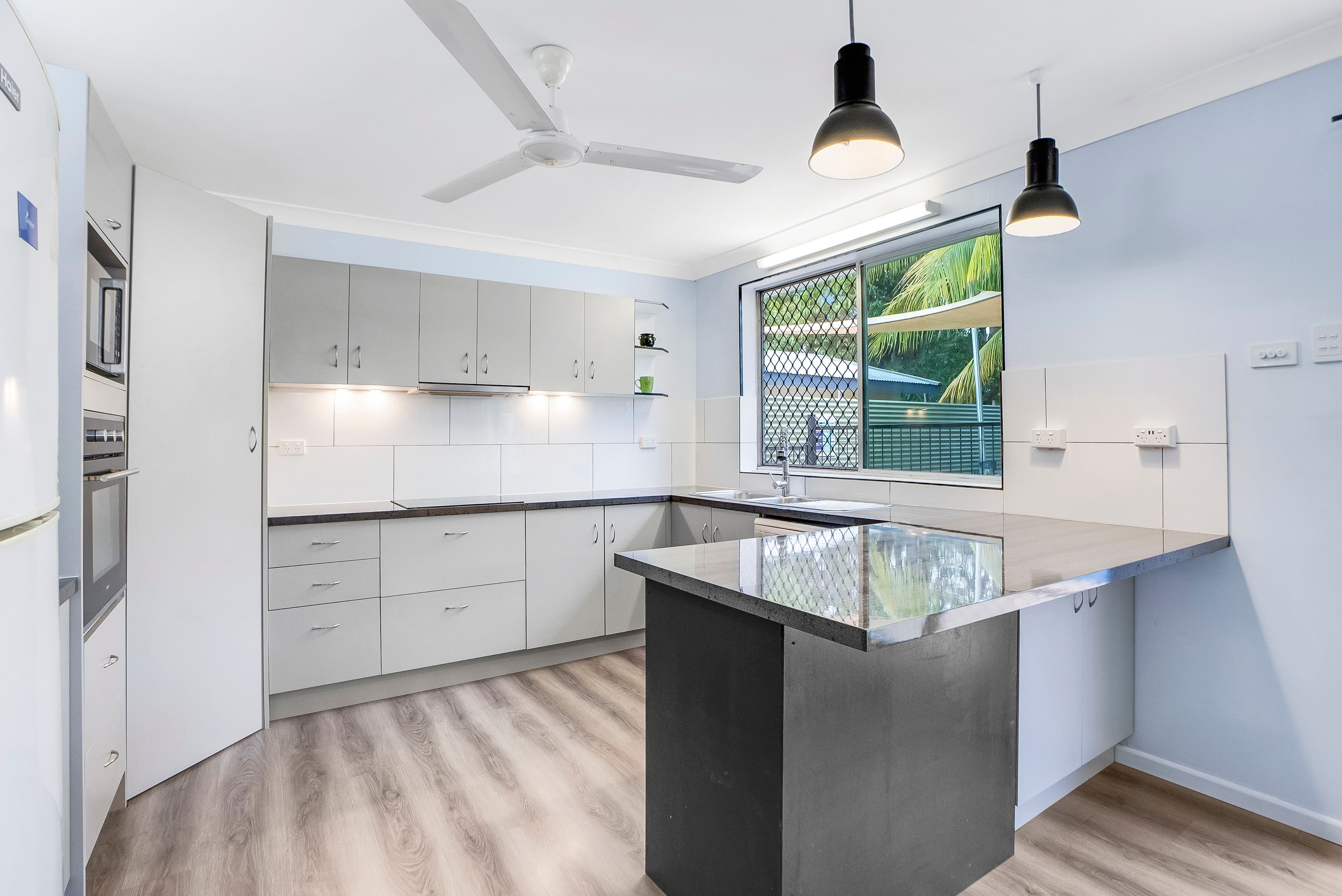 440 Mccoombe Street, Mooroobool QLD 4870, Mooroobool - Thumbnail 6