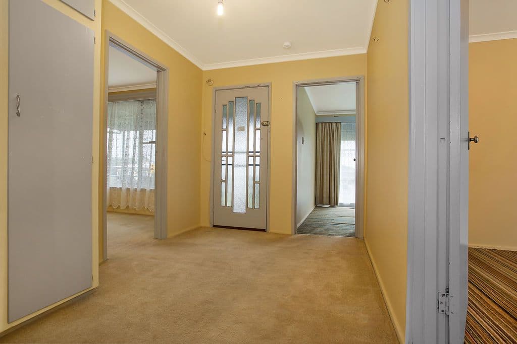15 Tobruk Street, Cobden VIC 3266, Cobden - Thumbnail 4