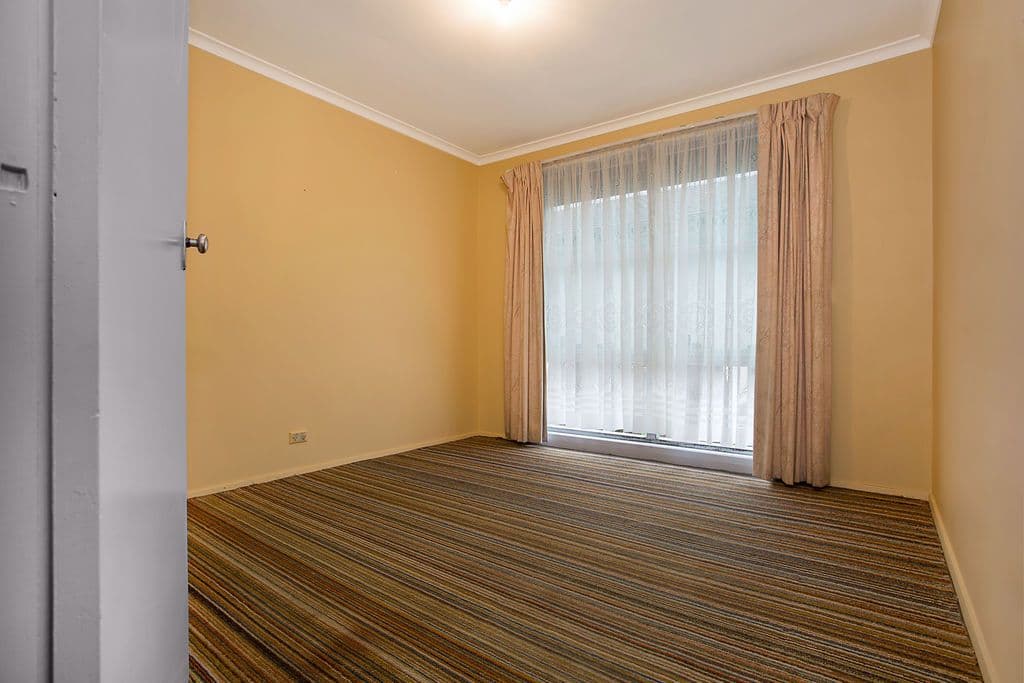 15 Tobruk Street, Cobden VIC 3266, Cobden - Thumbnail 7