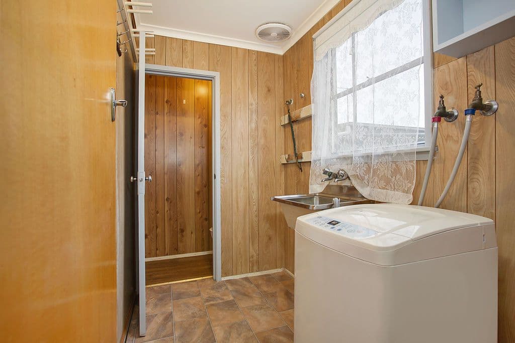 15 Tobruk Street, Cobden VIC 3266, Cobden - Thumbnail 8