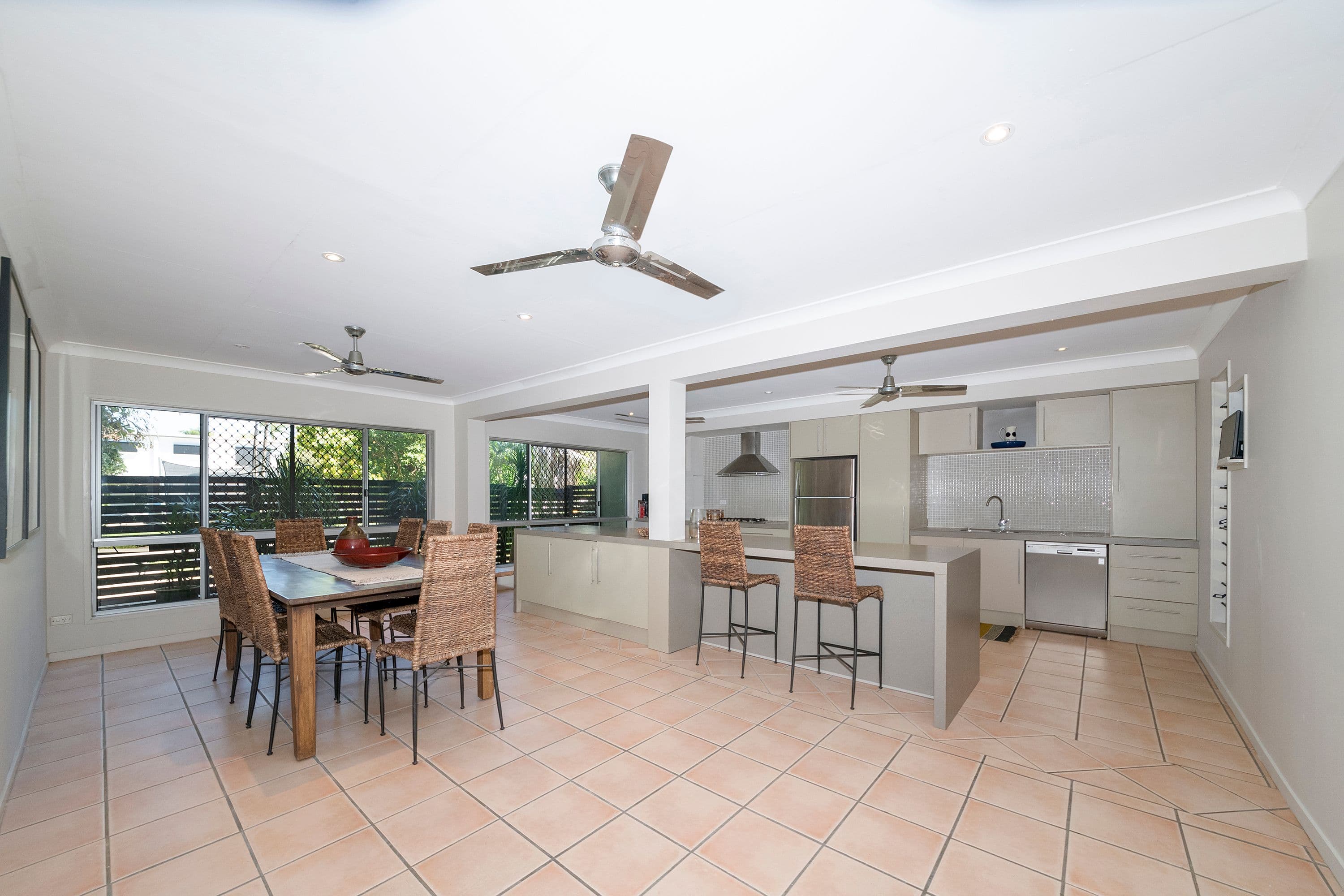 4 Jandera Street, Cranbrook QLD 4814, Cranbrook - Thumbnail 2