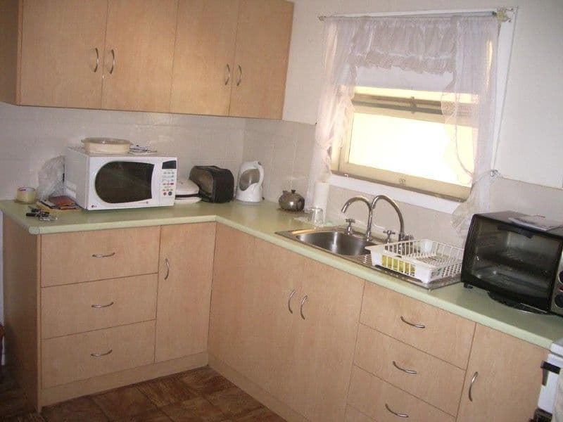 2 Buik Street, BORDERTOWN SA 5268, Bordertown - Thumbnail 4