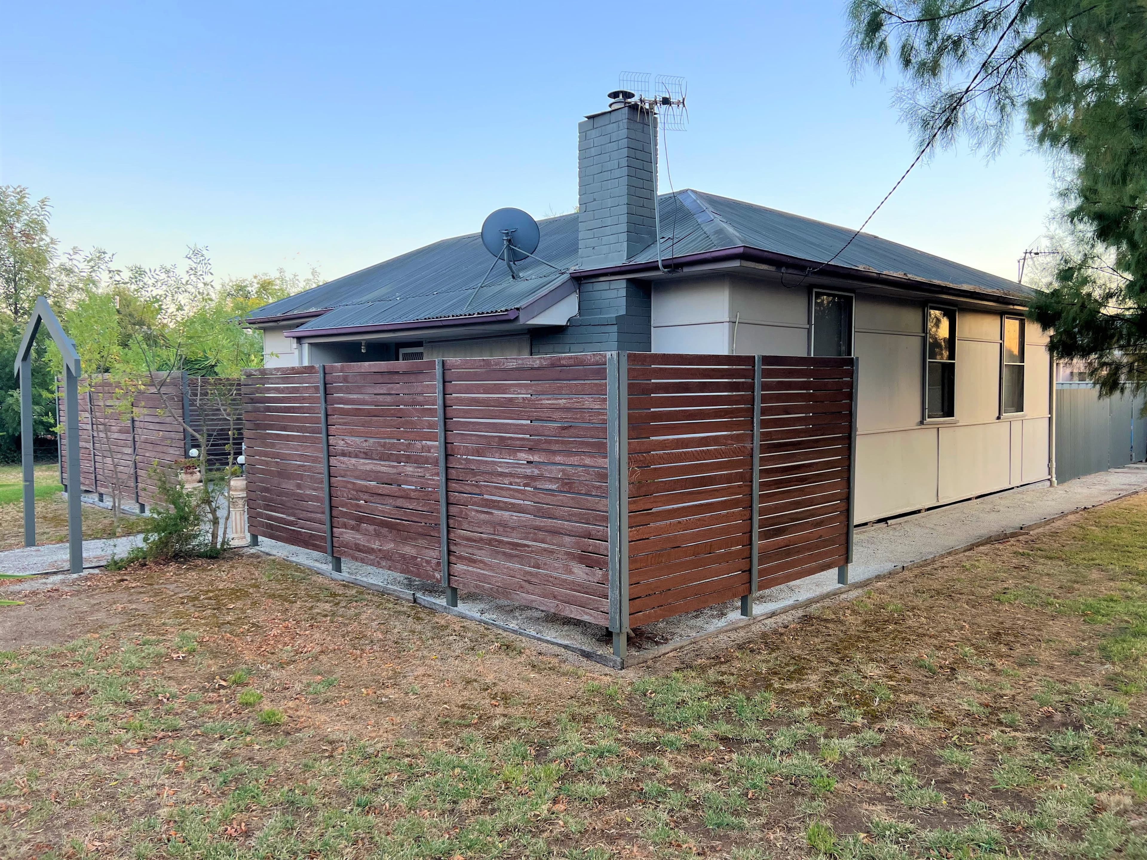 117 Crispe Street, Deniliquin NSW 2710, Deniliquin - Image 1