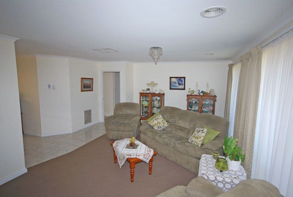 2 Mountview Drive, SEBASTOPOL VIC 3356, Sebastopol - Thumbnail 2
