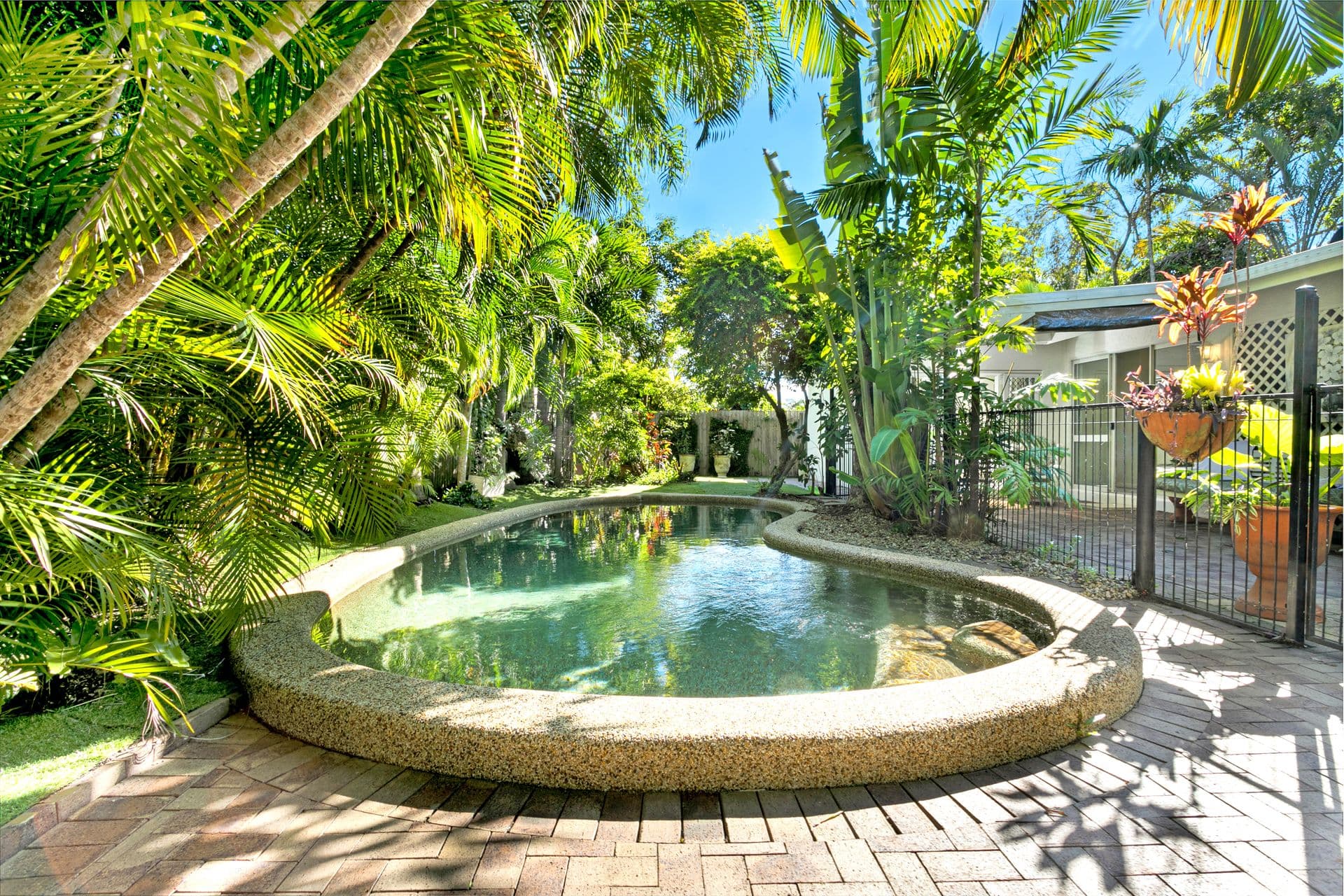 3 Oliva Street, Palm Cove QLD 4879, Palm Cove - Thumbnail 2