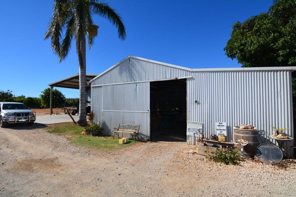 208 South River Road, Carnarvon WA 6701, Carnarvon - Thumbnail 4