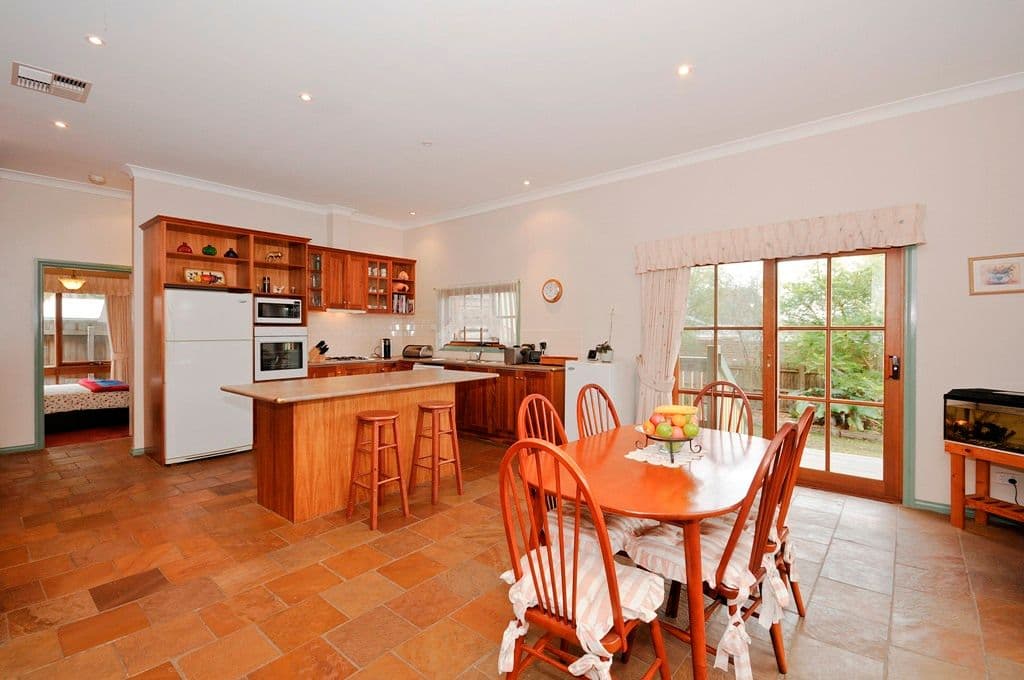 14 LOUISA Street, CROYDON VIC 3136, Croydon - Thumbnail 2