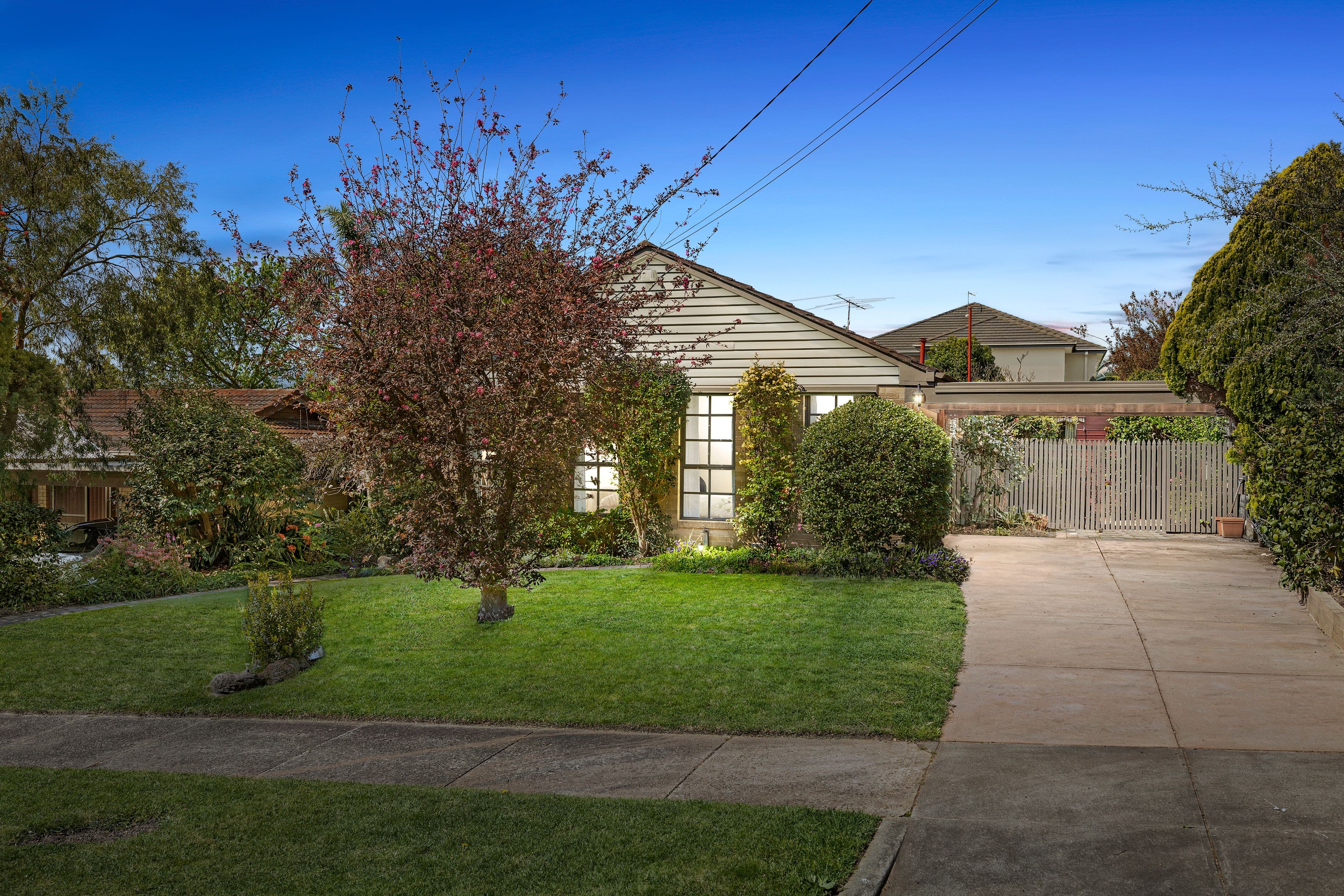 10 Palmerston Avenue, Templestowe Lower VIC 3107, Templestowe Lower - Image 1