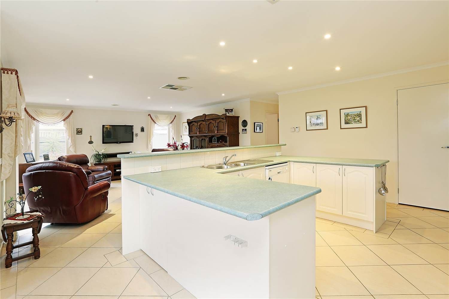 11 Virgillia Square, CORIO VIC 3214, Corio - Thumbnail 3