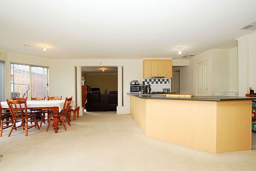 9 Waterdale Rise, CRAIGIEBURN VIC 3064, Craigieburn - Thumbnail 2