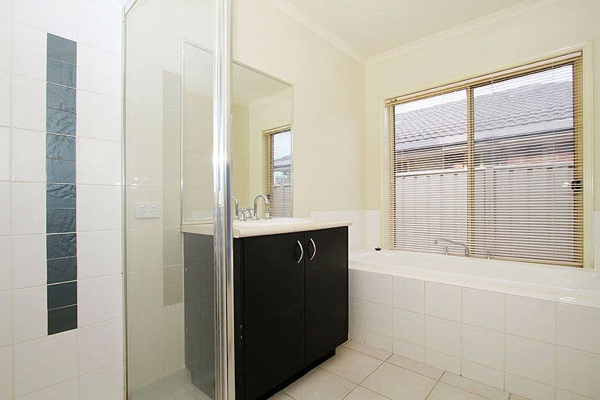 9 Waterdale Rise, CRAIGIEBURN VIC 3064, Craigieburn - Thumbnail 7