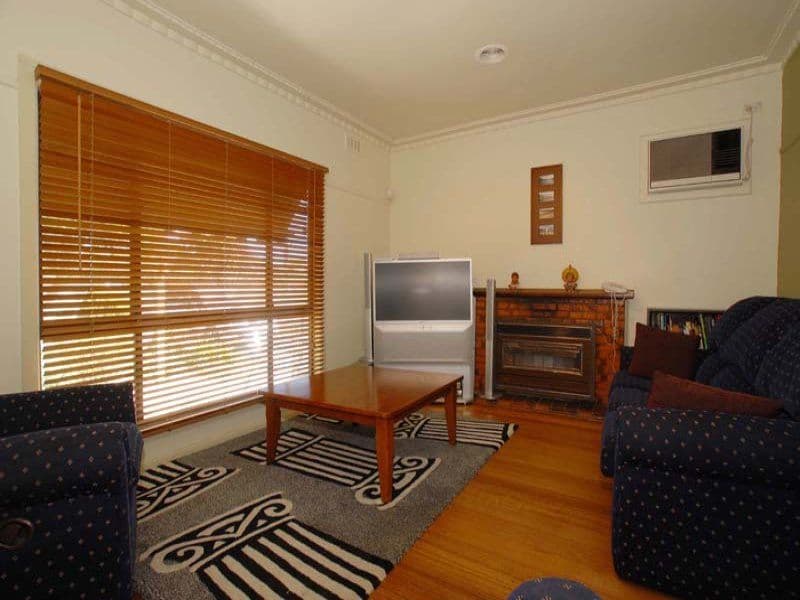 10 Lurg Avenue, SUNSHINE NORTH VIC 3020, Ormeau - Thumbnail 2