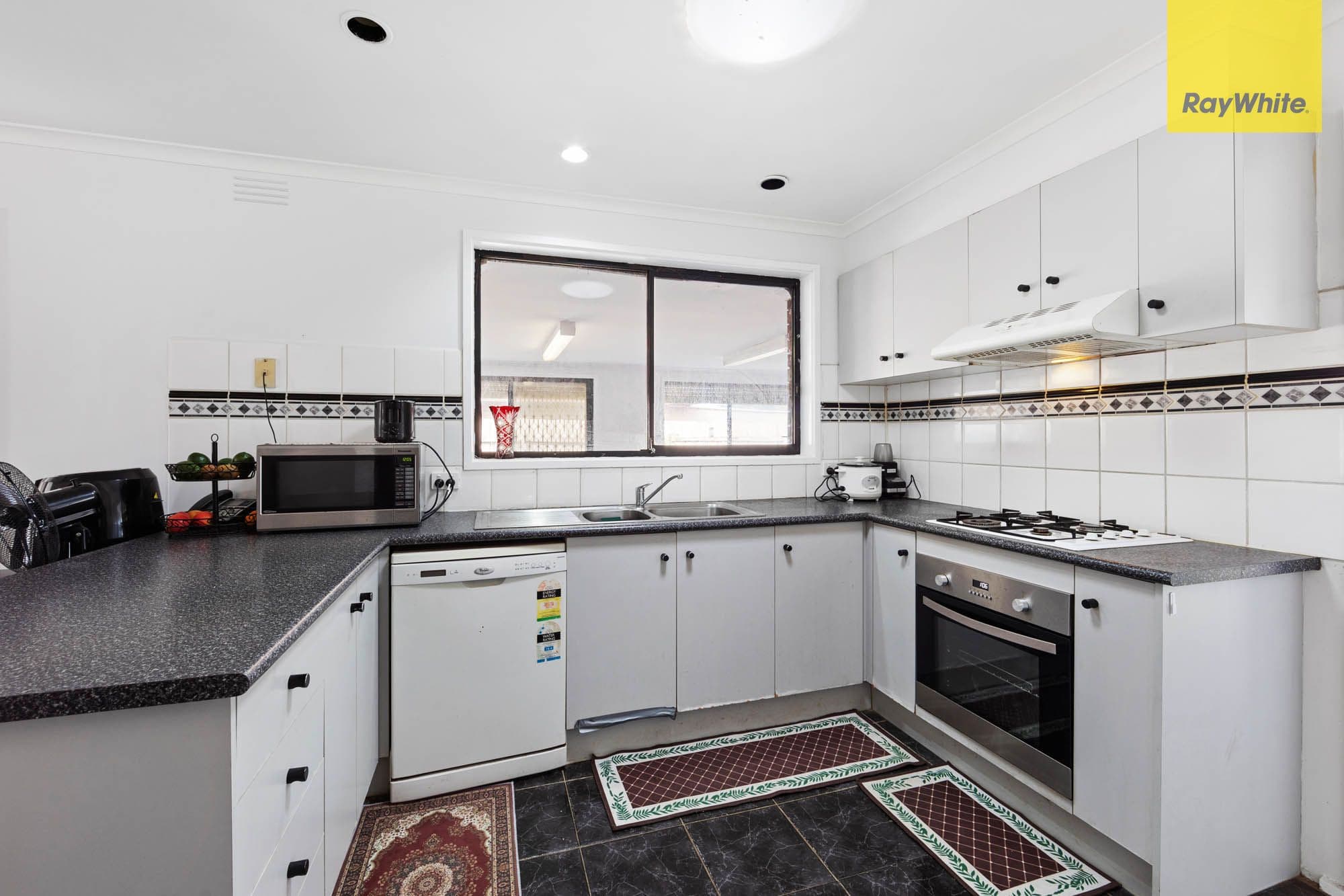 21 Bennett Street, Melton South VIC 3338, Melton South - Thumbnail 4