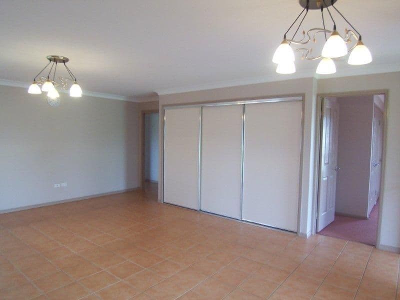 18. Patron Crescent, GLENVALE QLD 4350, Glenvale - Thumbnail 4