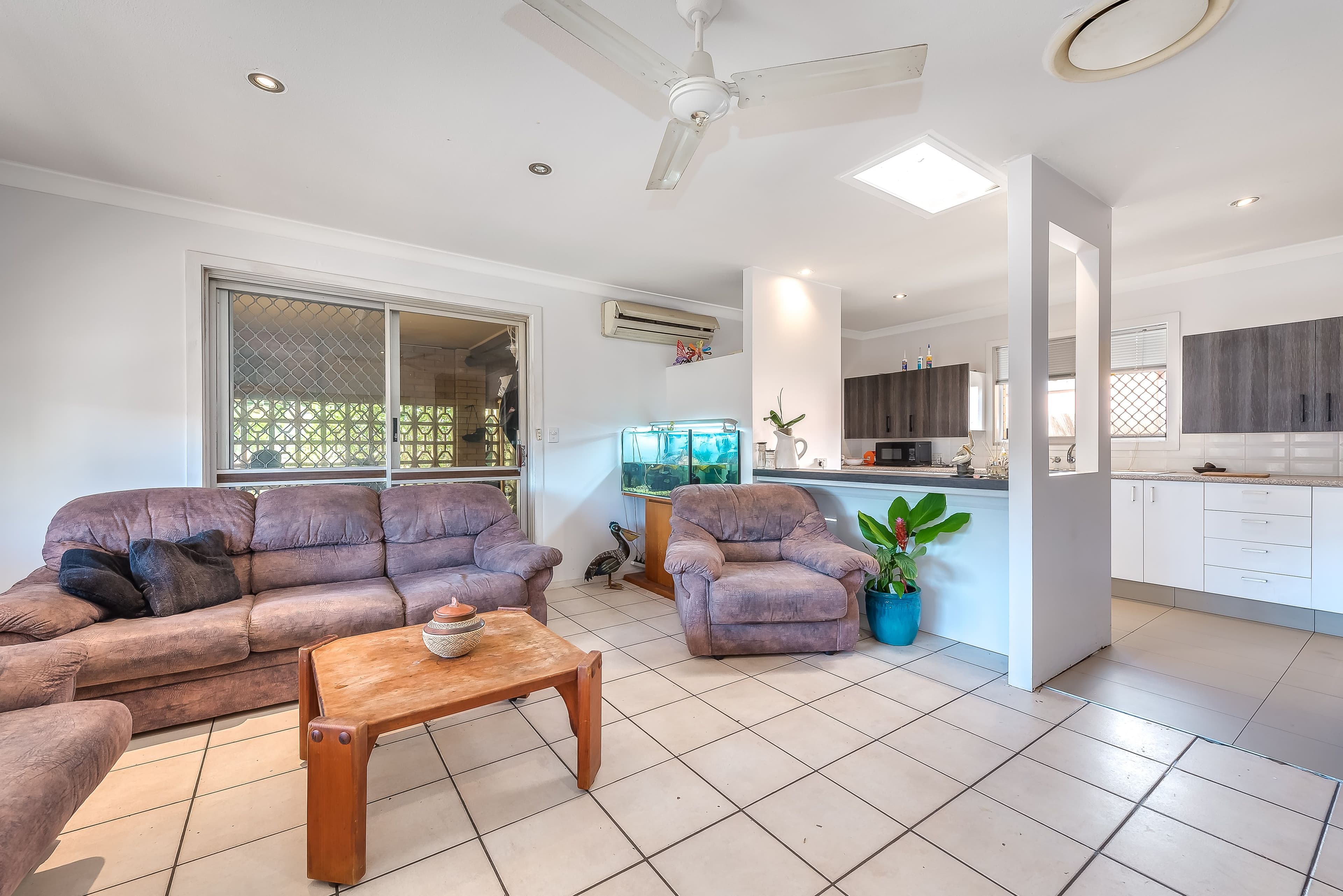 70 Ocean Street, Runaway Bay QLD 4216, Runaway Bay - Thumbnail 2