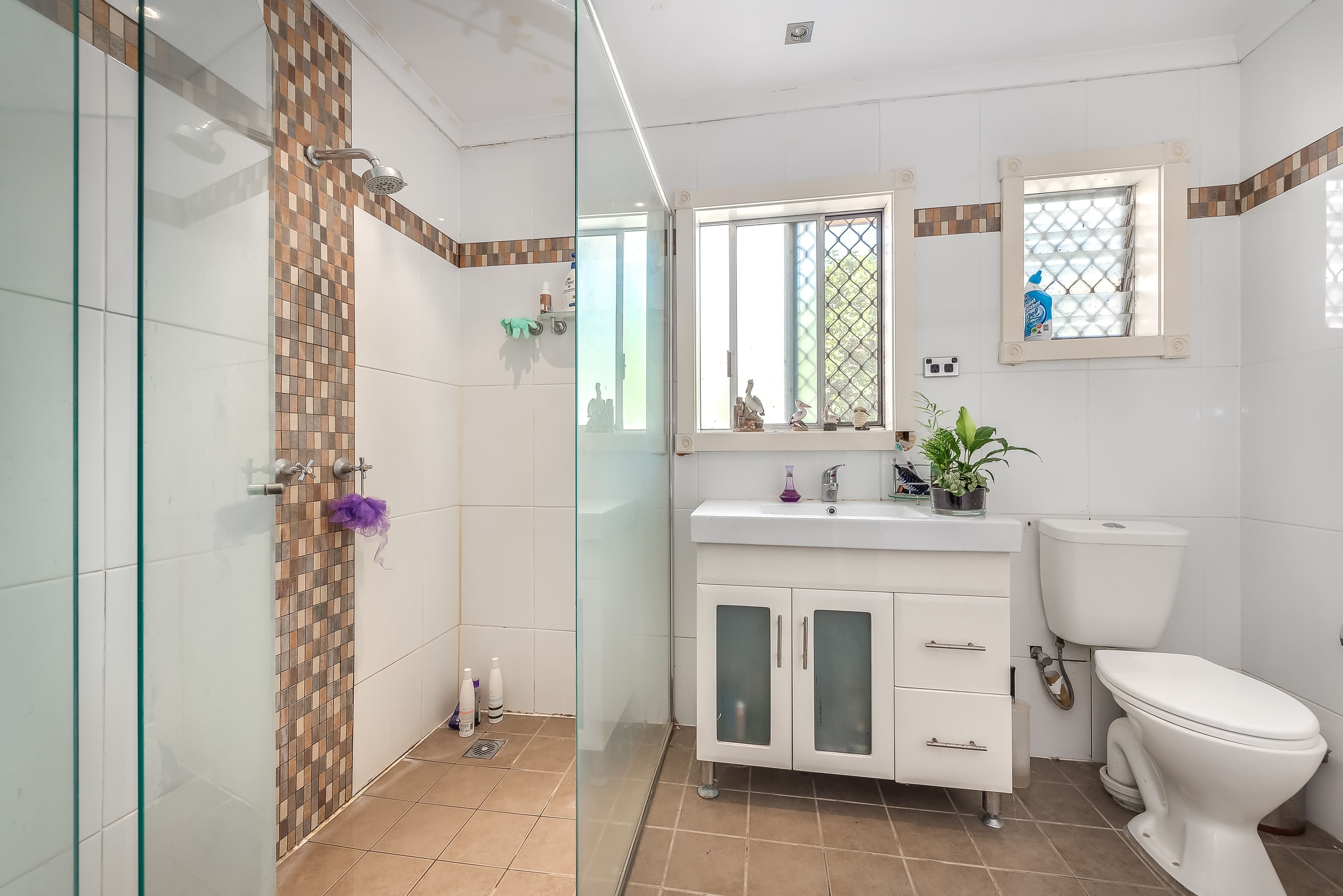 70 Ocean Street, Runaway Bay QLD 4216, Runaway Bay - Thumbnail 4