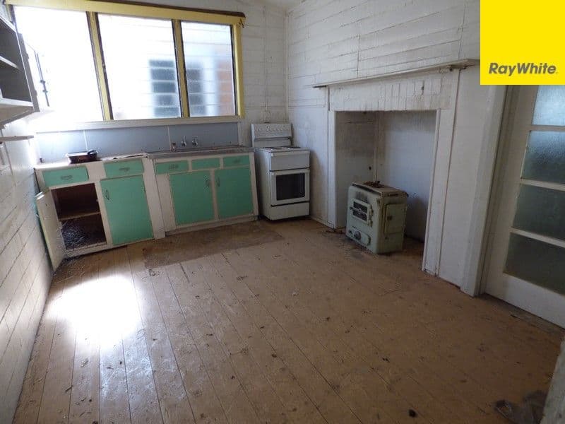 58 Farrand Street, Forbes - Thumbnail 2