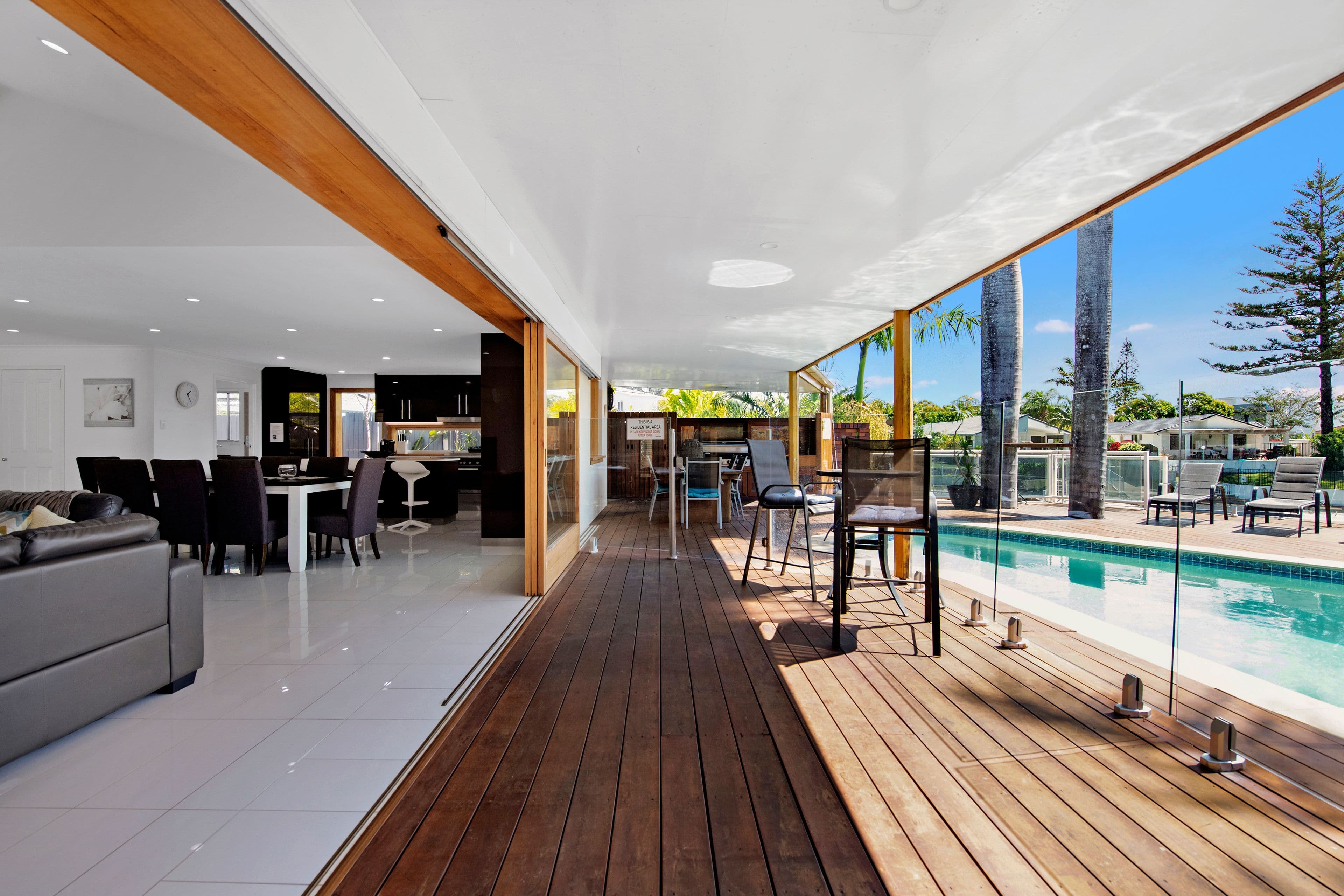 2 Alaska Avenue, Broadbeach Waters QLD 4218, Broadbeach Waters - Image 1