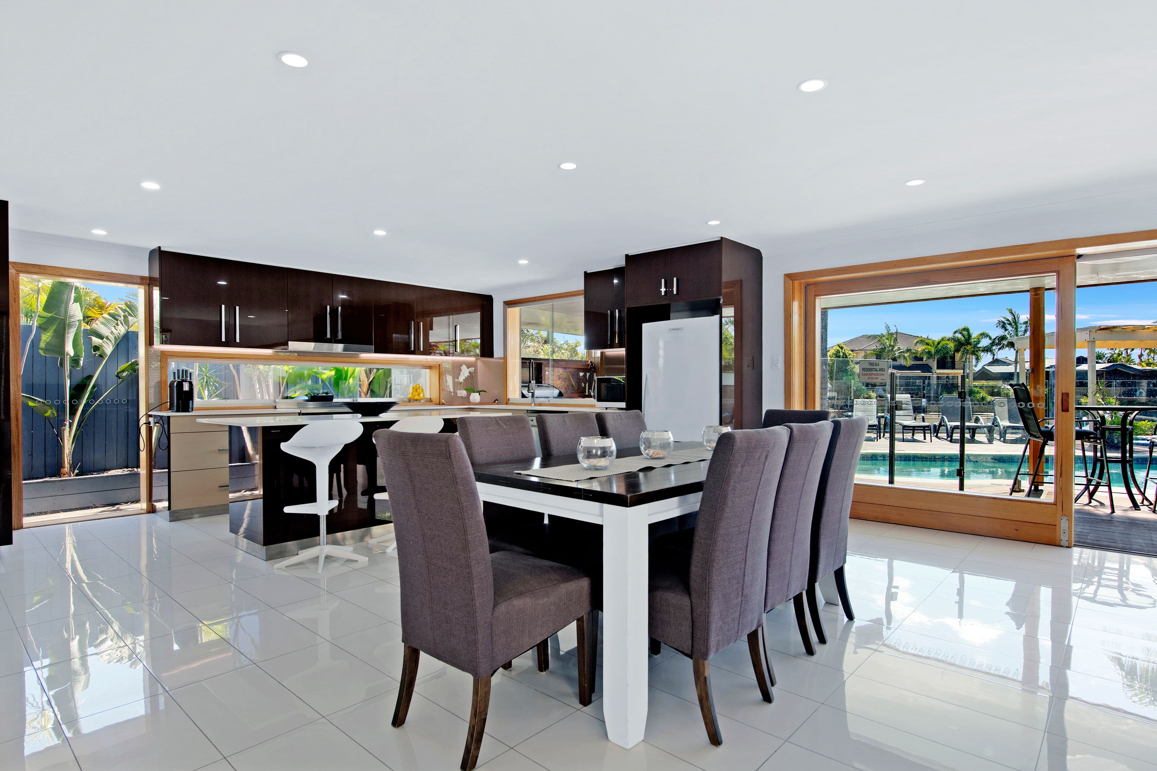2 Alaska Avenue, Broadbeach Waters QLD 4218, Broadbeach Waters - Thumbnail 5
