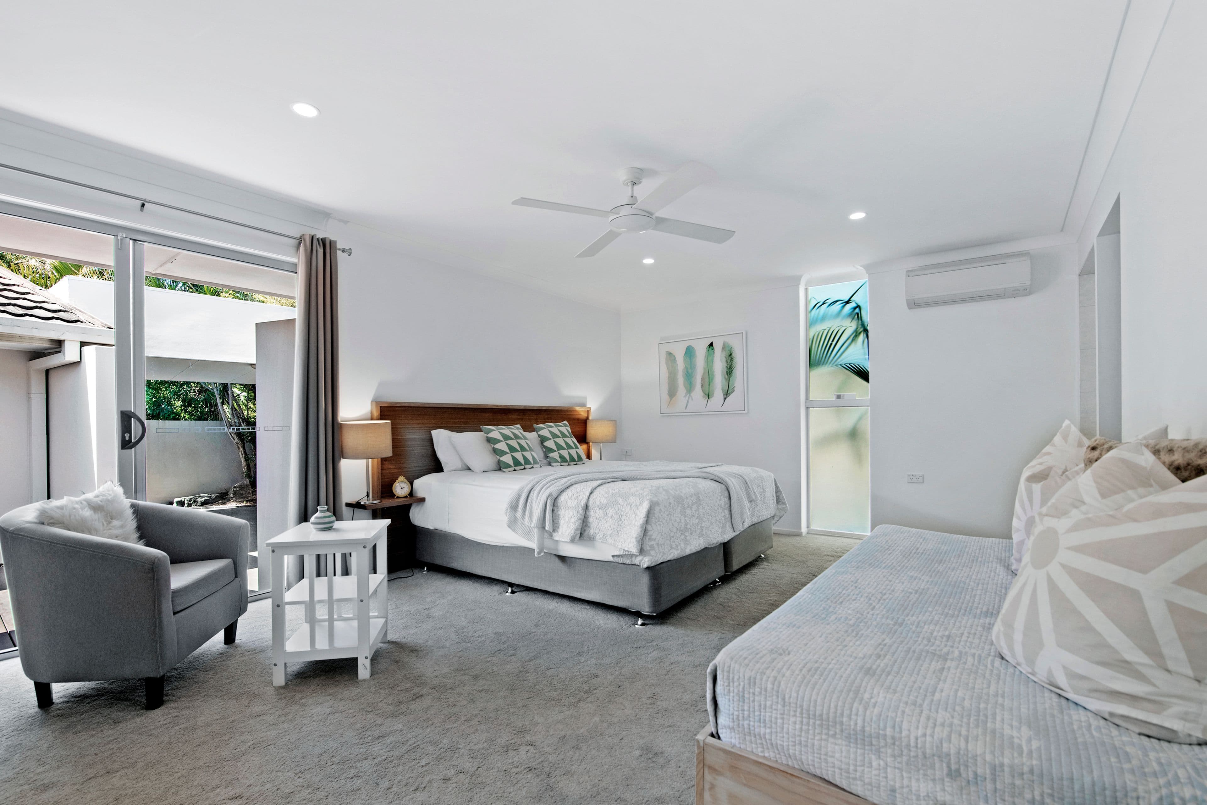2 Alaska Avenue, Broadbeach Waters QLD 4218, Broadbeach Waters - Thumbnail 8