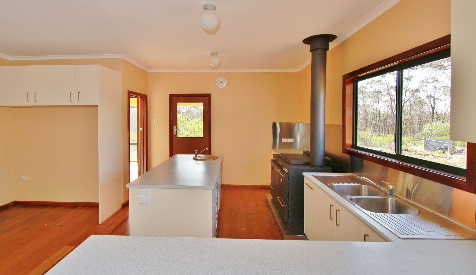 118 Biggins Lane, Heathcote VIC 3523, Heathcote - Thumbnail 2