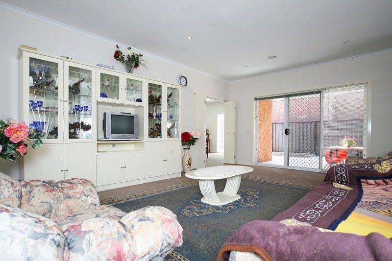 6 Silverleaf Drive, MELTON VIC 3337, Melton - Thumbnail 4