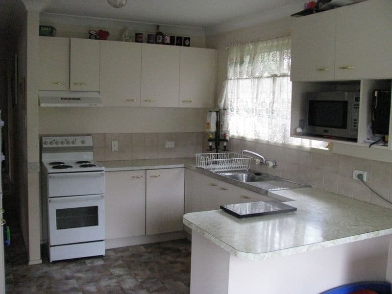 7  Guilfoyle Street, CHURCHILL QLD 4305, Churchill - Thumbnail 2