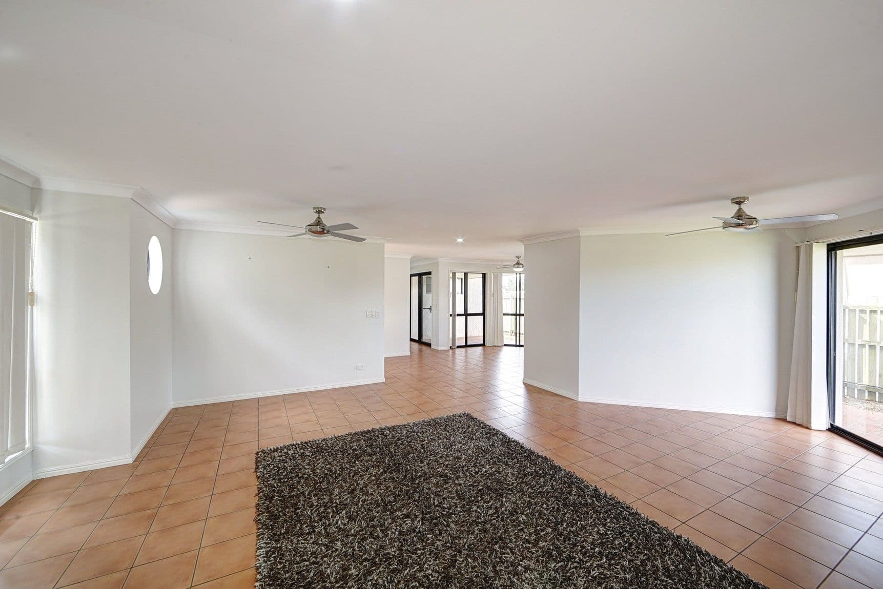 22 Robert John Circuit, Coral Cove QLD 4670, Coral Cove - Thumbnail 3