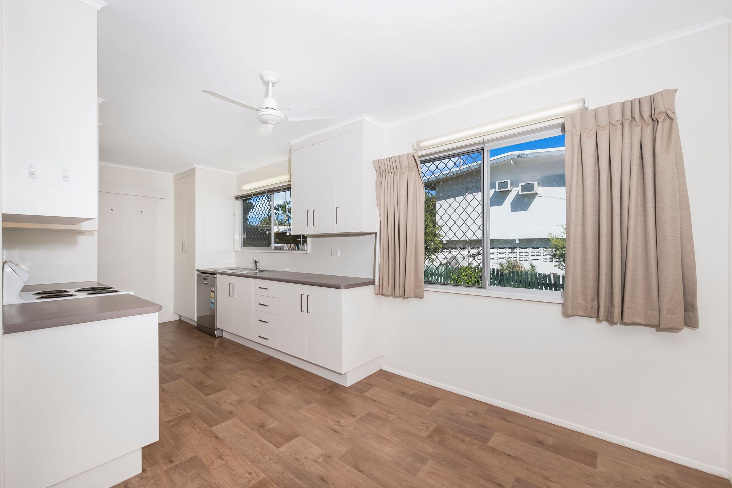 22 Halley Street, Wulguru QLD 4811, Wulguru - Thumbnail 4