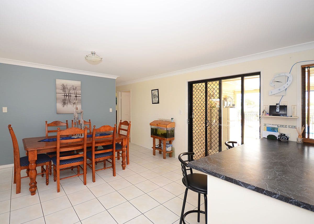 14 Burnett Court, ELI WATERS QLD 4655, Eli Waters - Thumbnail 3
