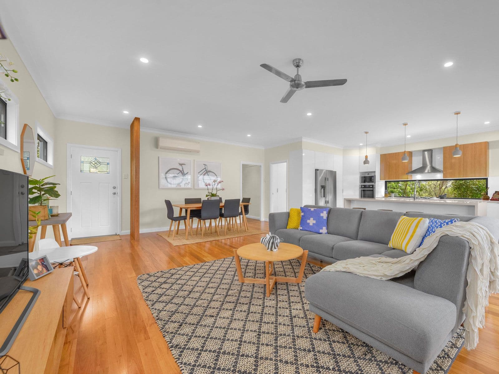 151 Beddoes Street, Holland Park QLD 4121, Holland Park - Thumbnail 3
