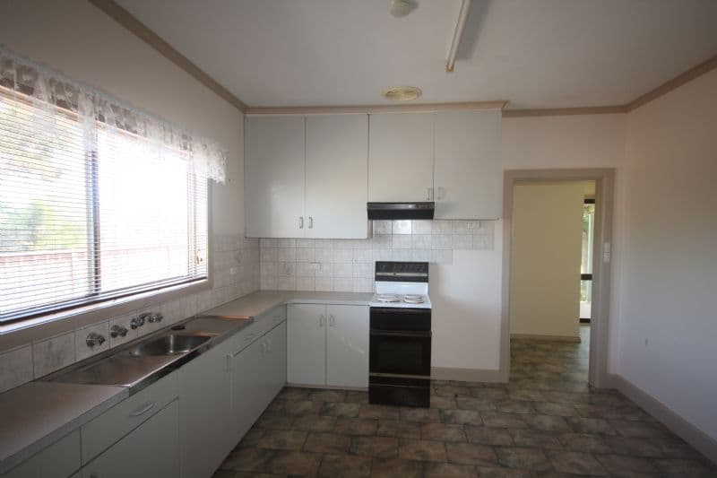 2 King Street, ROCHESTER VIC 3561, Rochester - Thumbnail 3