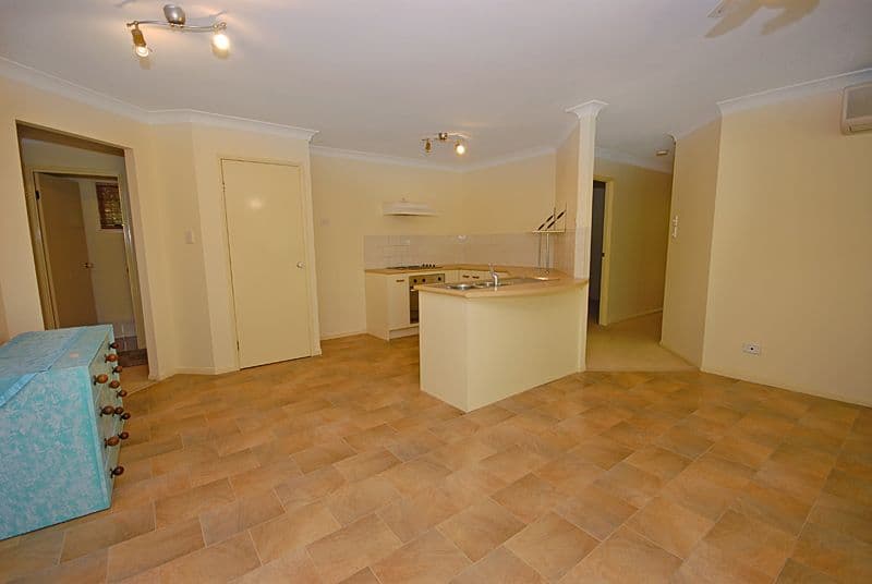 12 St James Street, FOREST LAKE QLD 4078, Forest Lake - Thumbnail 3