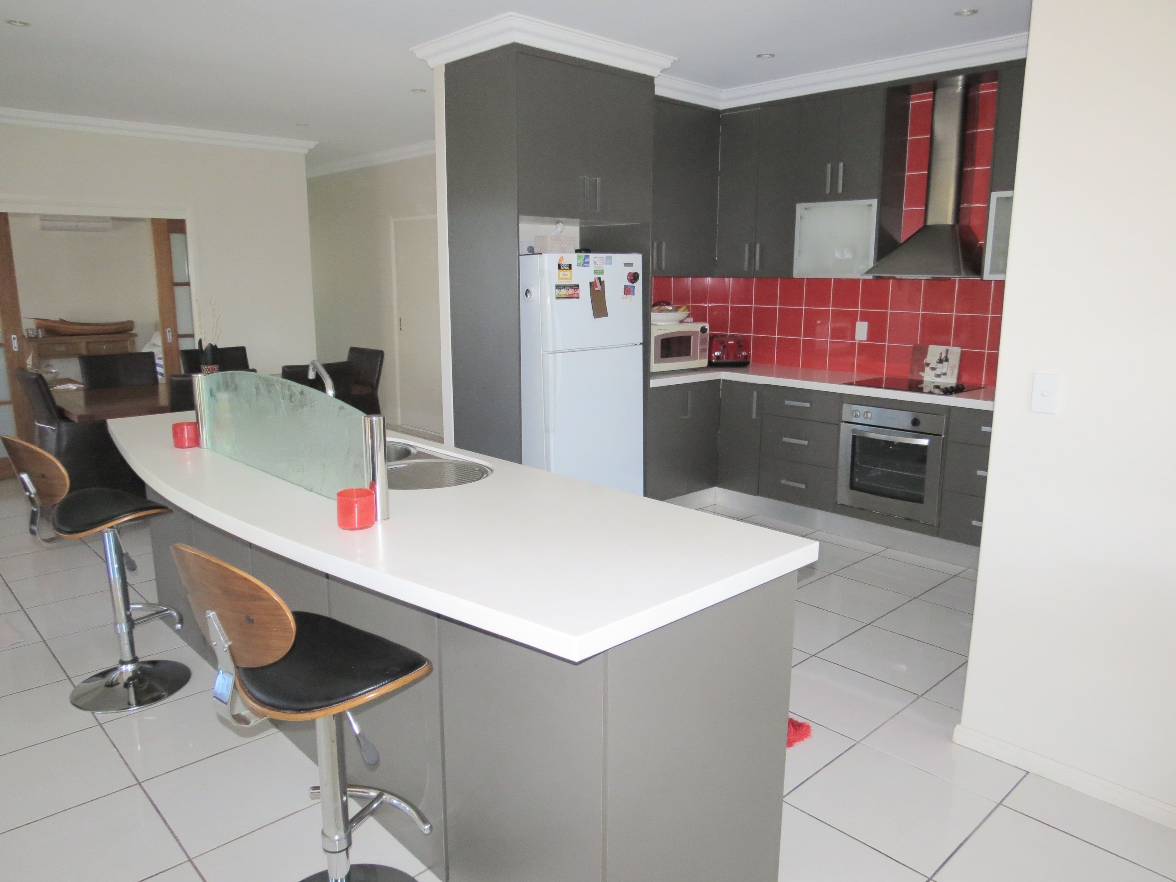 5 Carrington Place, Emerald QLD 4720, Emerald - Thumbnail 2