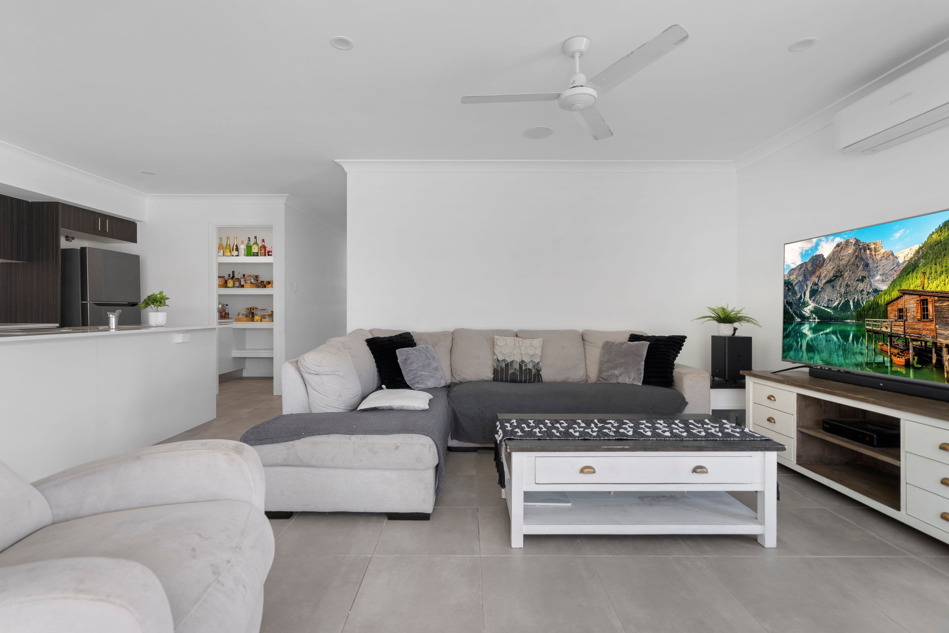 8 Pisa Court, Waterford West QLD 4133, Waterford West - Thumbnail 4