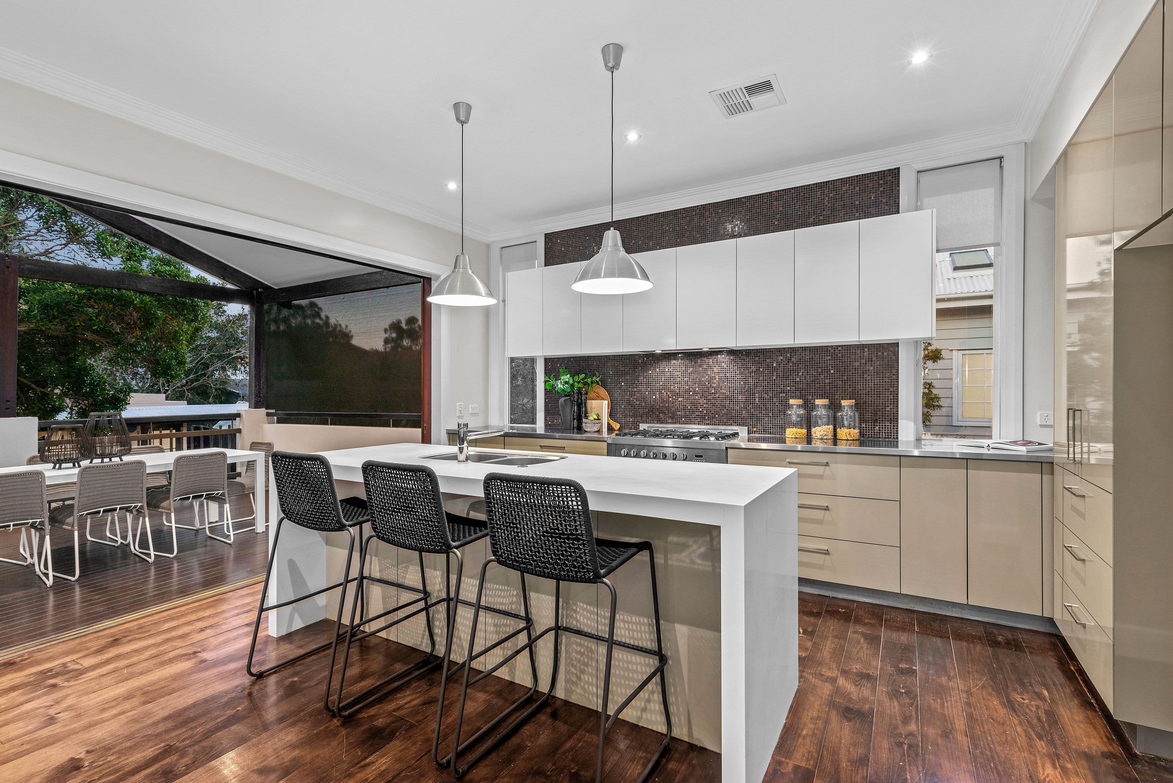 27 Howard Street, Grange QLD 4051, Grange - Thumbnail 4
