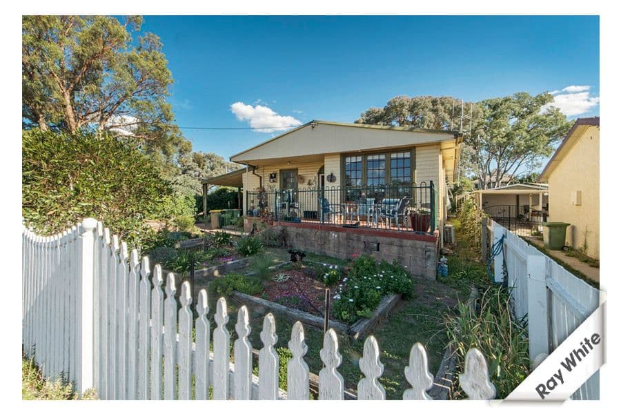 14 Fergus Road, QUEANBEYAN NSW 2620, Queanbeyan - Thumbnail 2
