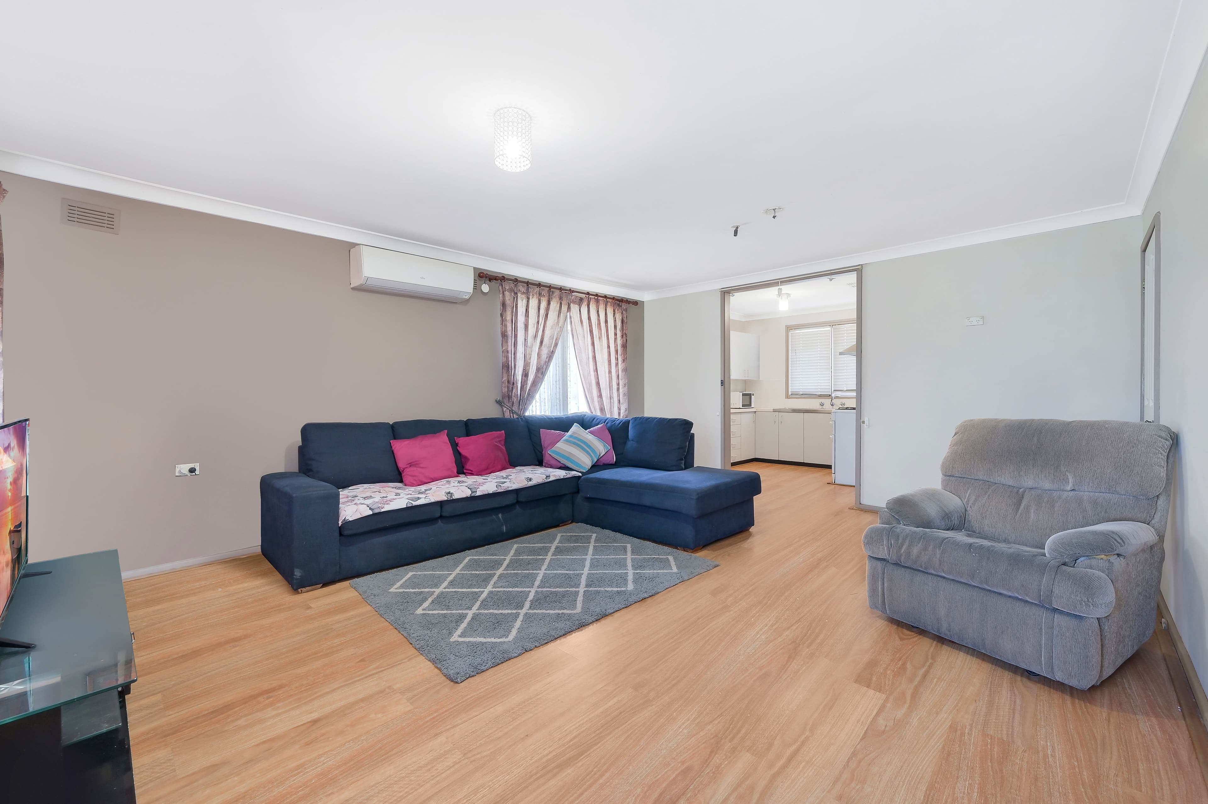 2 Evelyn Street, Macquarie Fields NSW 2564, Macquarie Fields - Thumbnail 2