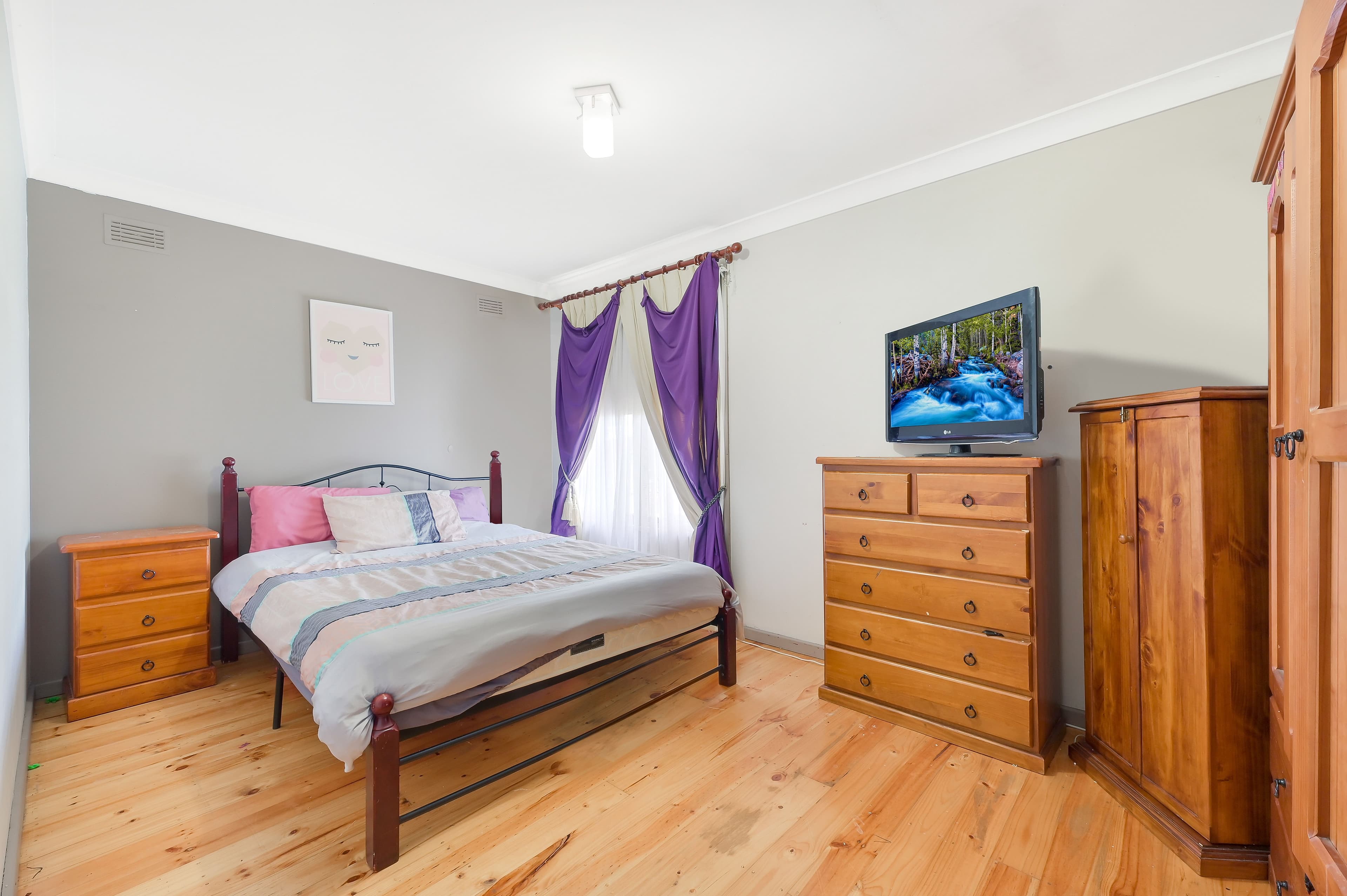 2 Evelyn Street, Macquarie Fields NSW 2564, Macquarie Fields - Thumbnail 4