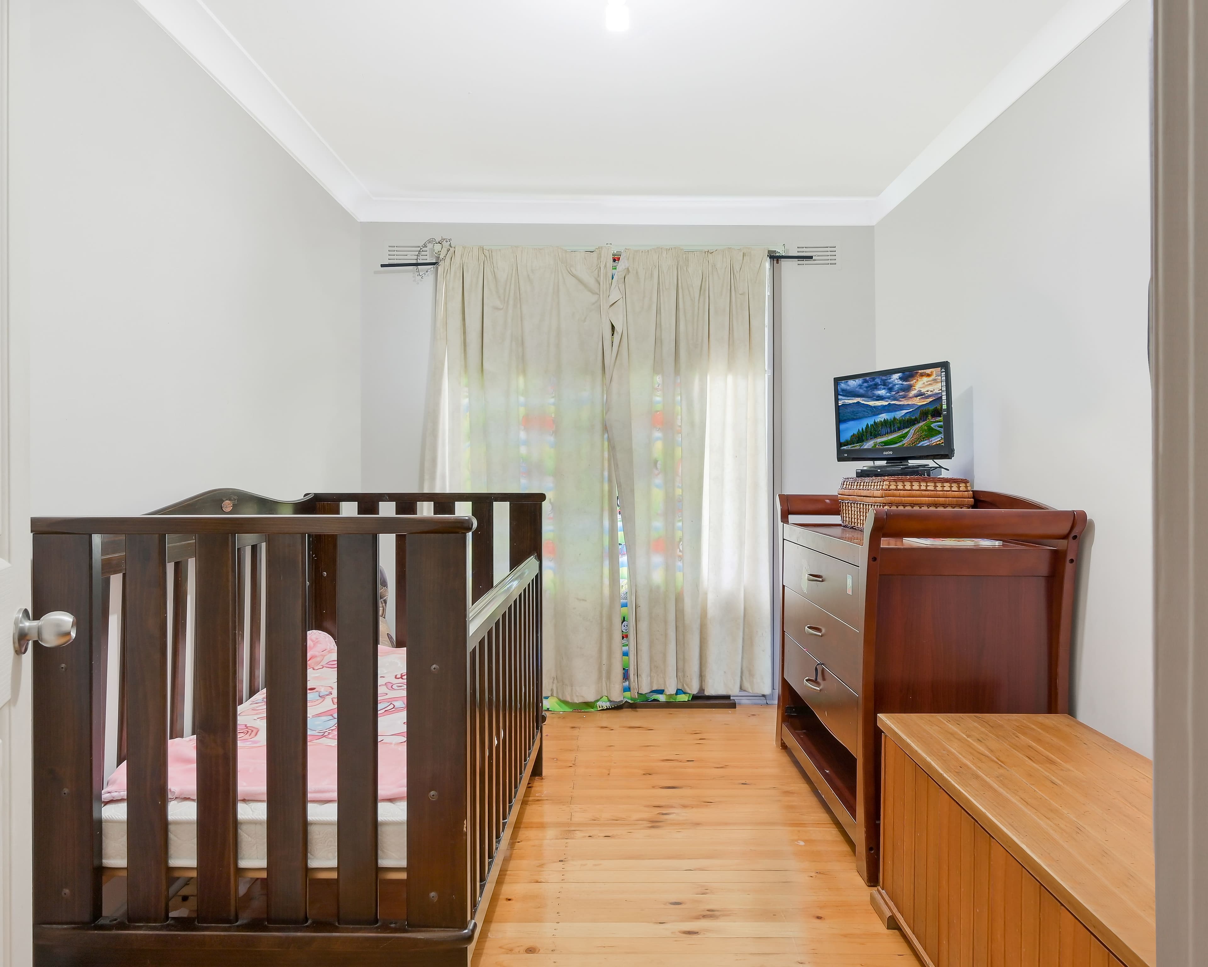 2 Evelyn Street, Macquarie Fields NSW 2564, Macquarie Fields - Thumbnail 5