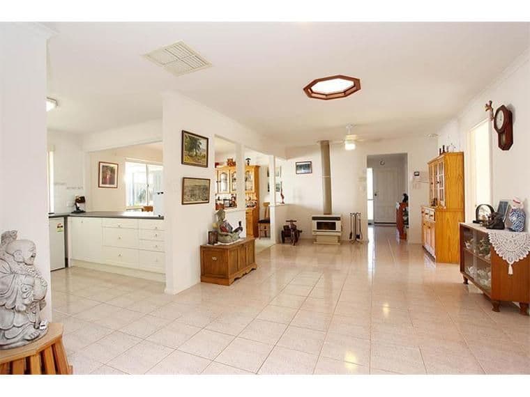 8 Santa Catalina Crescent, SEAFORD RISE SA 5169, Seaford Rise - Thumbnail 4