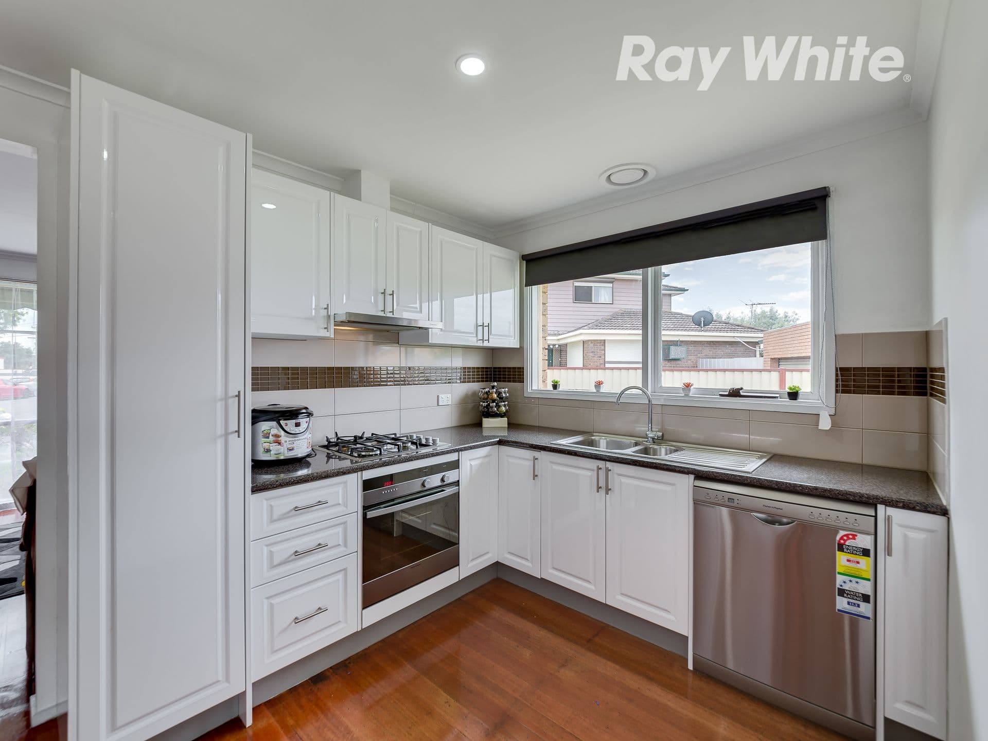 6 Bencairn Court, Lalor VIC 3075, Lalor - Thumbnail 2