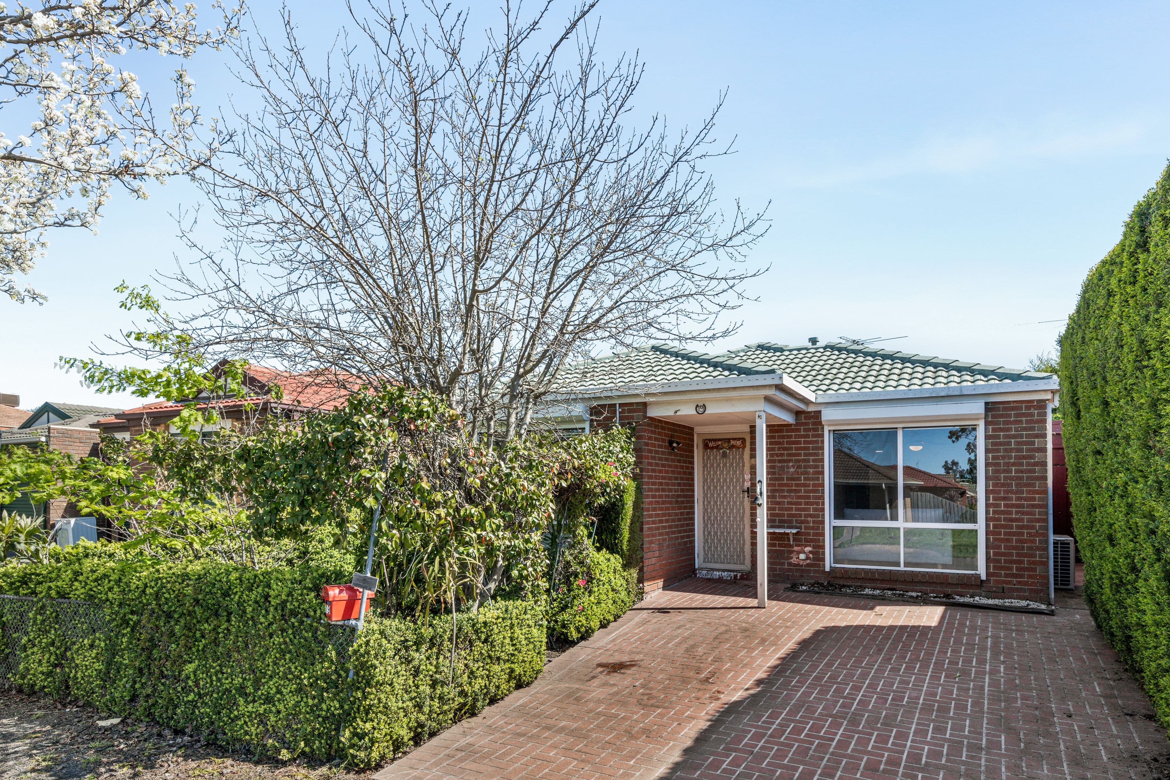 19 Brayford Nook, Craigieburn VIC 3064, Craigieburn - Thumbnail 2