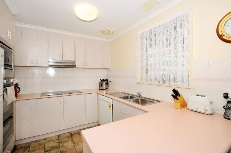 44 Tamarisk Drive, Frankston North VIC 3200, Frankston North - Thumbnail 2